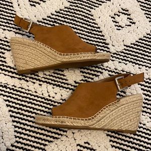 Crown Vintage brown wedges
